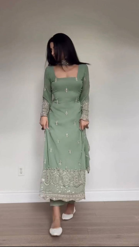 Noor Lace Sequins Classic Set