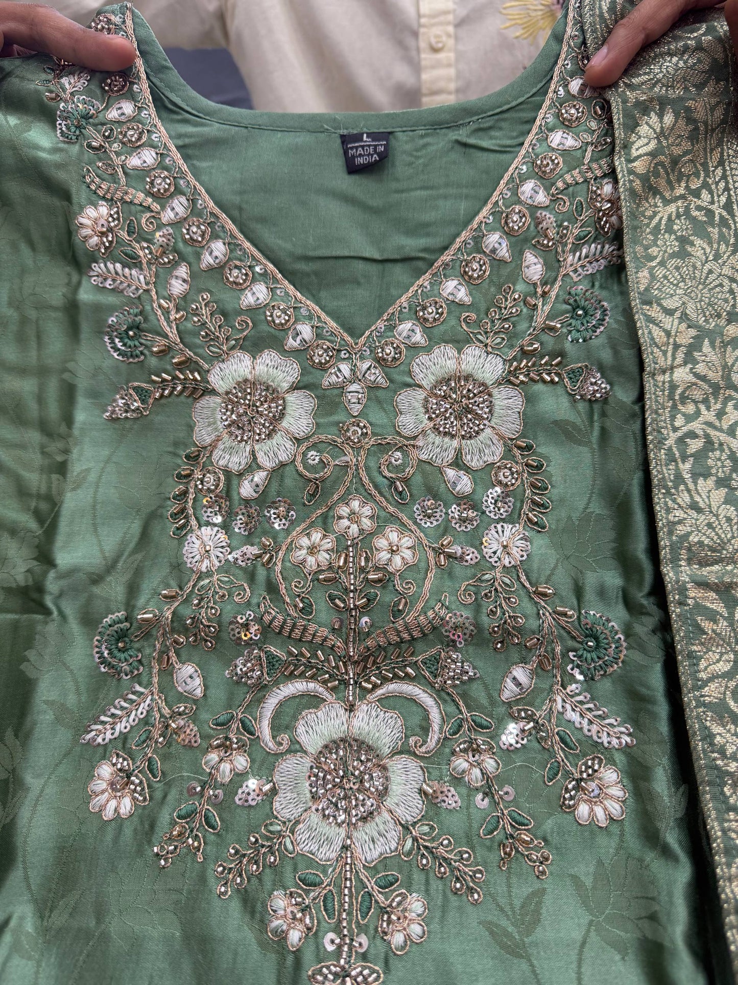 Special PURE MALAY GLASS TISSUE WITH KANJIVARAM HANDK WORK NACK 3 piece Set collection is Arrived